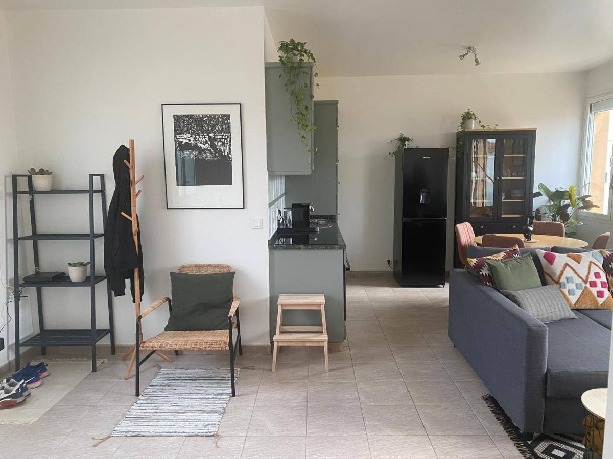 Appartement 2 pièces de 44m² en centre ville Magny-les-Hameaux Extérieur photo